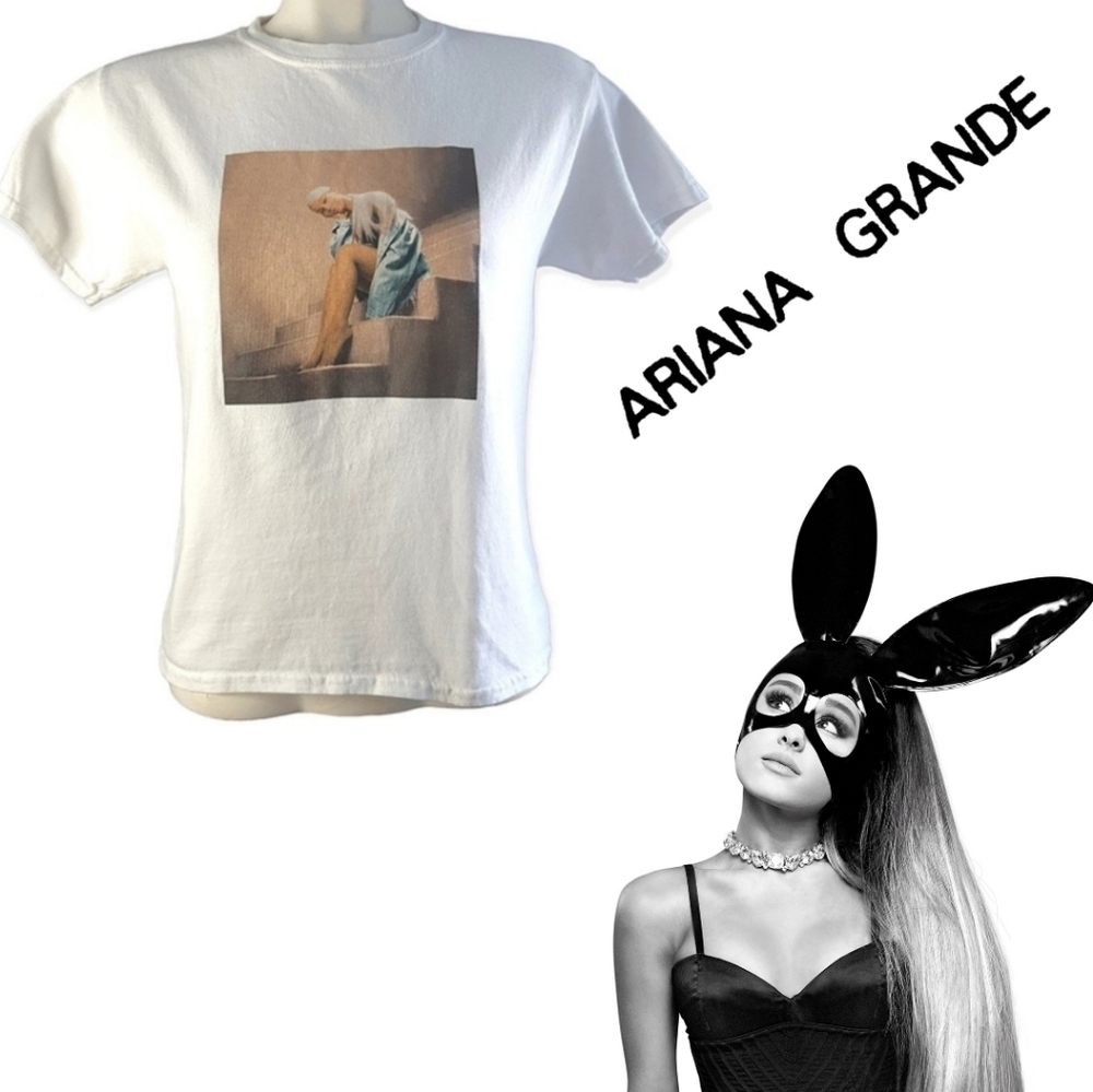 Ariana Grande official merchandise rare pose size medium logo